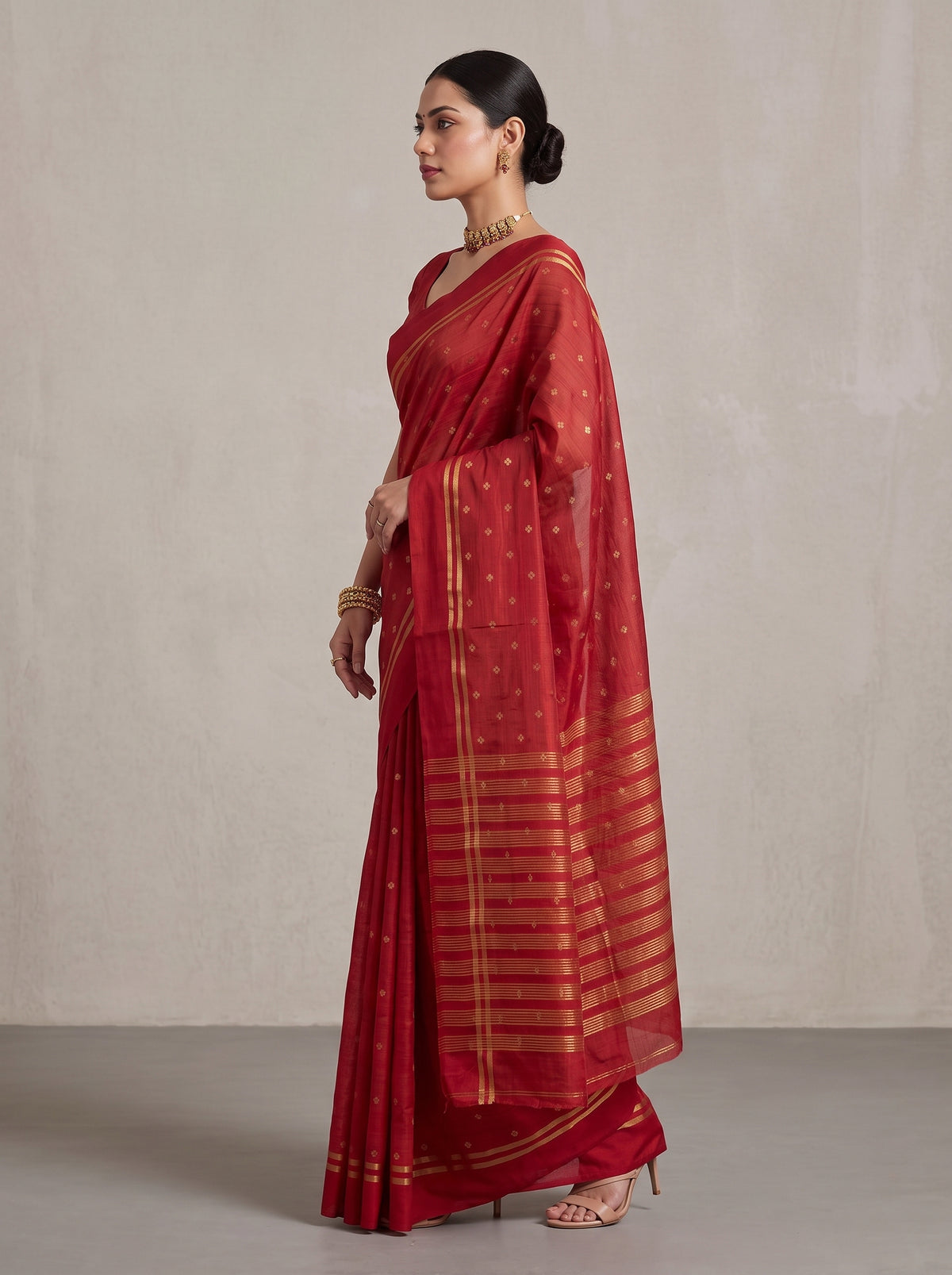 MIMOSA Red Bhagalpuri Tussar silk Tussar Silk Saree — pose 3 styling detail