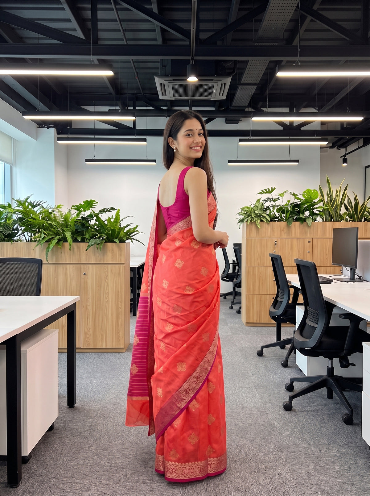 MIMOSA Peach Maheshwari Cotton Cotton Saree — pose 7 styling detail