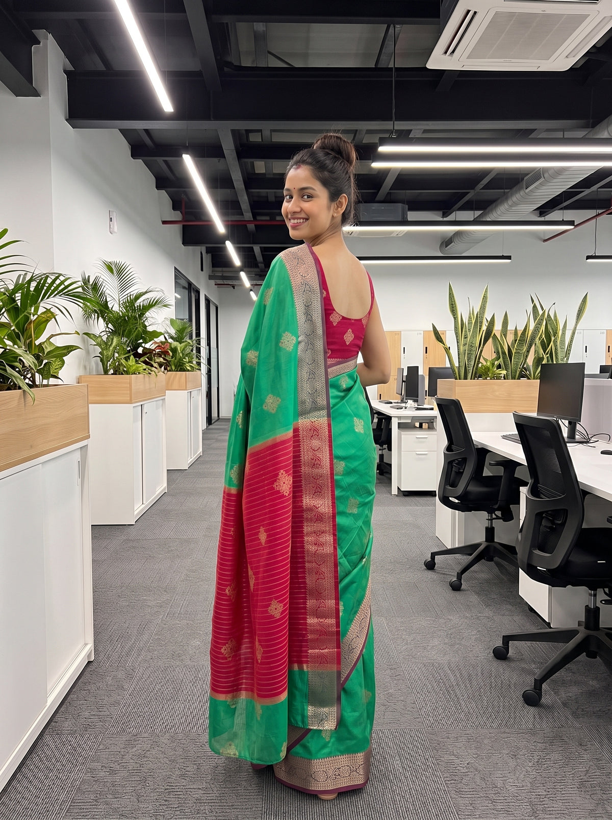 MIMOSA Rama Maheshwari Cotton Cotton Saree — pose 7 styling detail