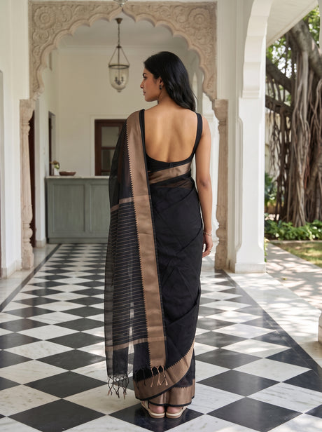 MIMOSA Black Maheshwari Cotton Cotton Saree — Saree shot pallu body
