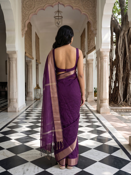 MIMOSA Magenta Maheshwari Cotton Cotton Saree — Saree shot pallu body
