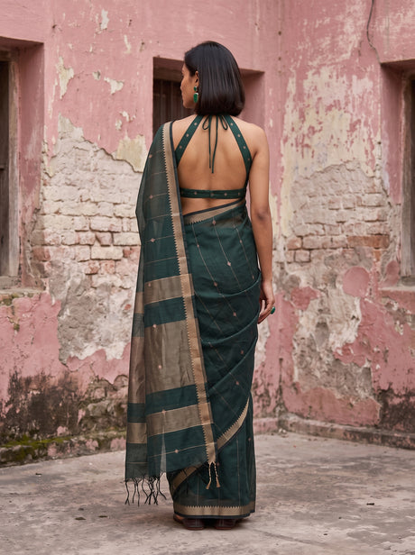 MIMOSA Bottle Green Maheshwari Cotton Cotton Saree — pose 2 styling detail