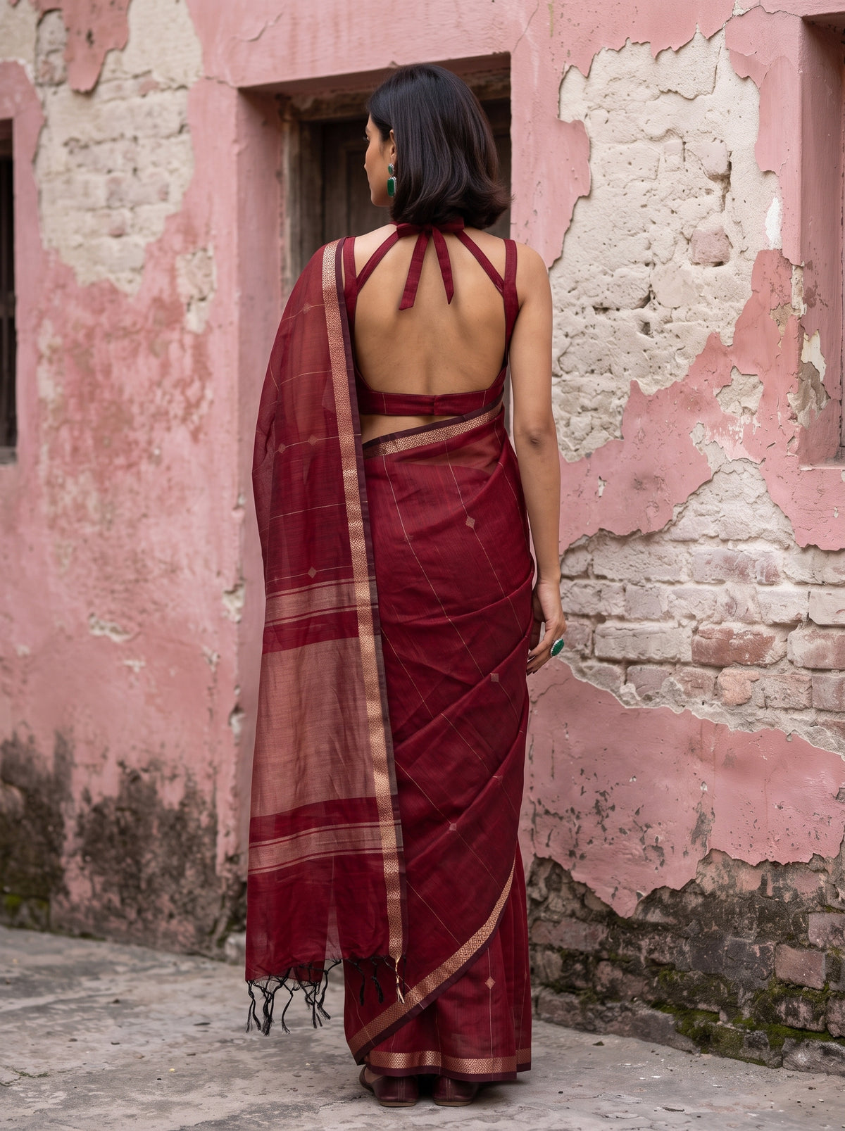 MIMOSA Maroon Maheshwari Cotton Cotton Saree — pose 2 styling detail