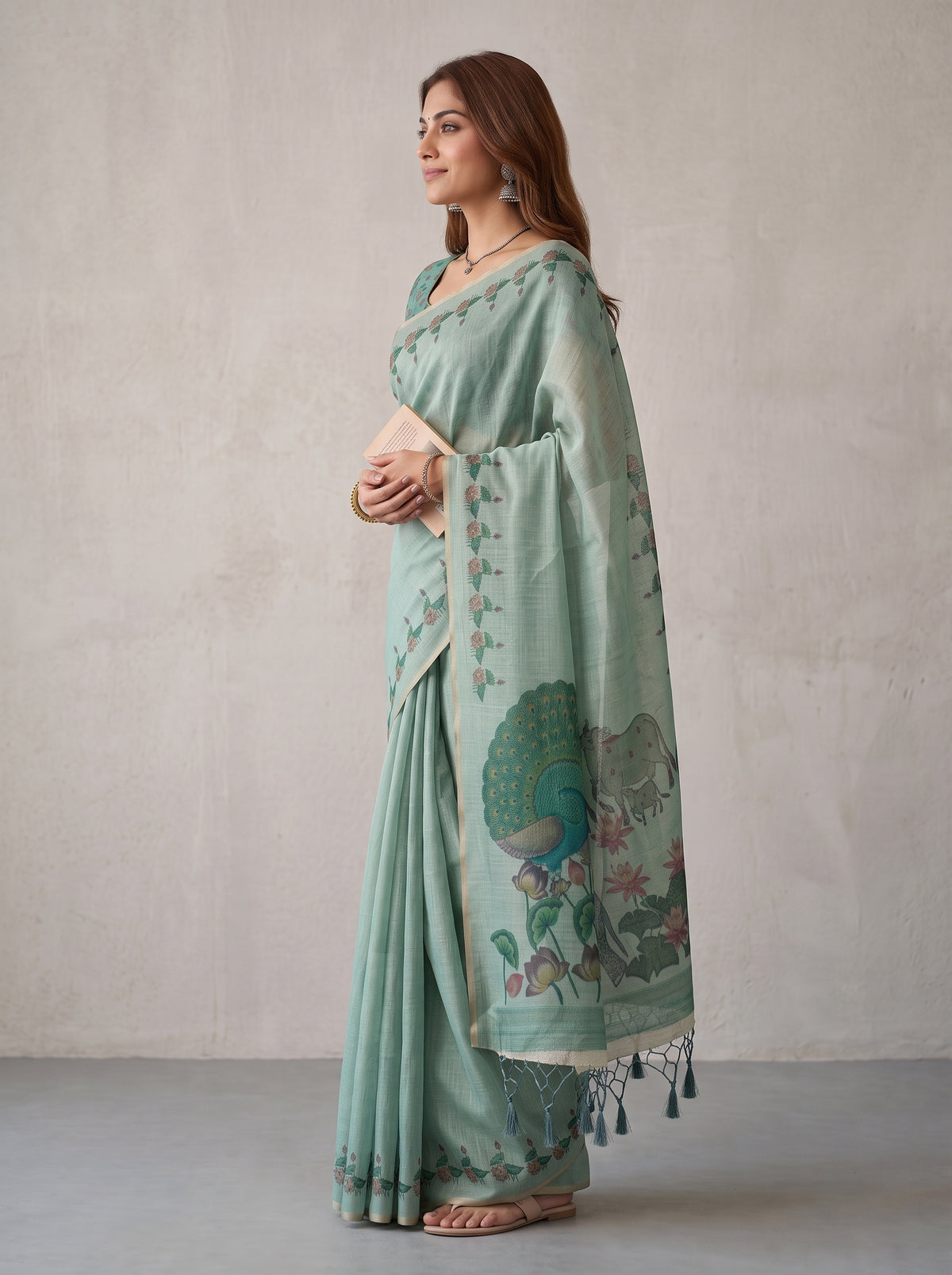 MIMOSA Rama Banarasi Linen Saree — pose 3 styling detail
