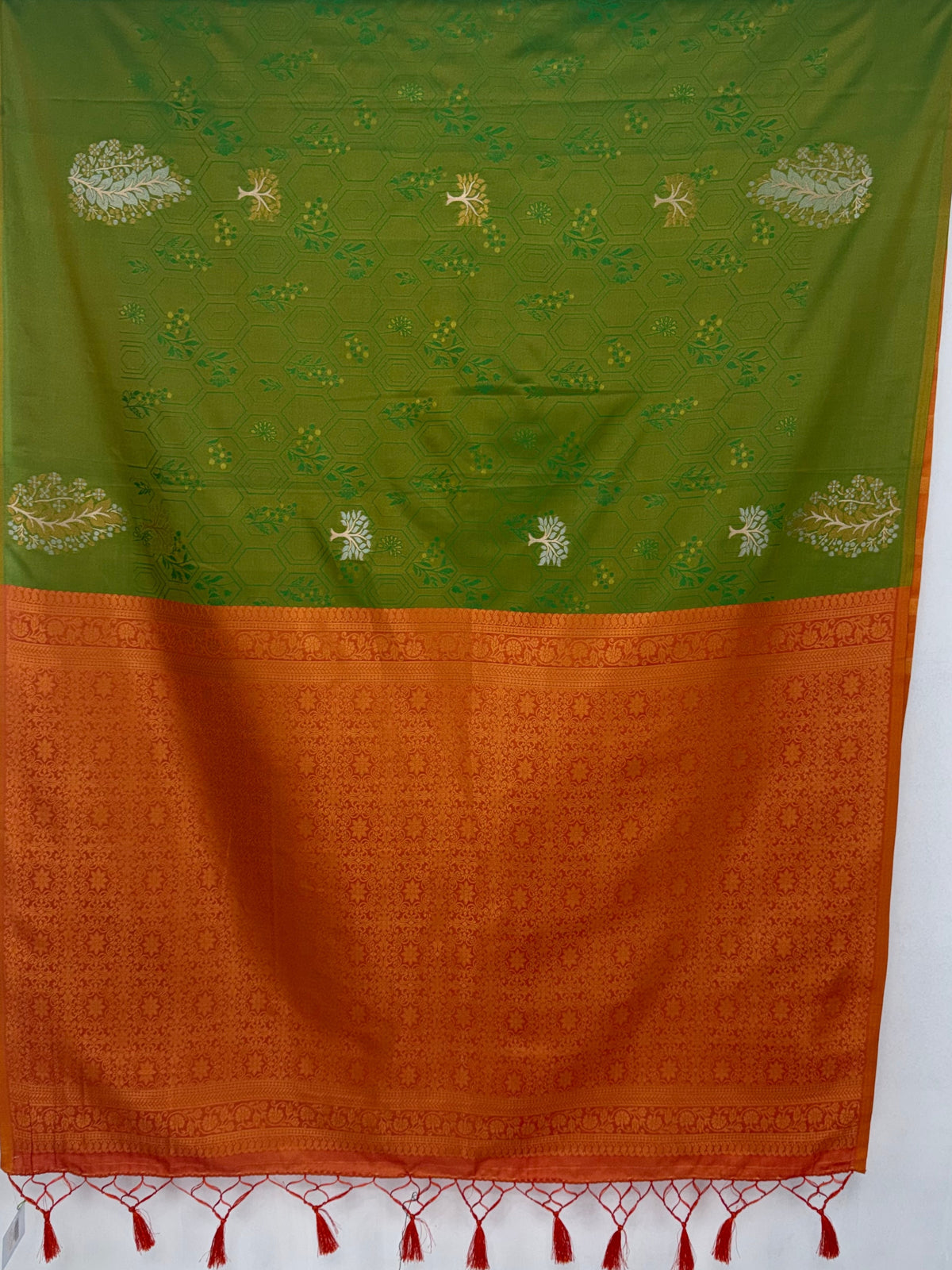 MIMOSA Green Kanjivaram Art Silk Saree — pallu and zari work detail
