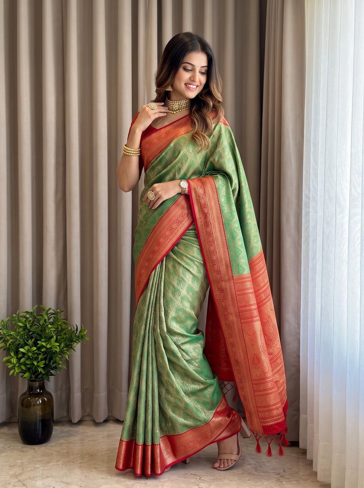 MIMOSA Green Kanjivaram Saree — pose 9 styling detail