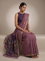 MIMOSA Wine Bhagalpuri Cotton linen Saree — close-up of model's hands and saree pleats