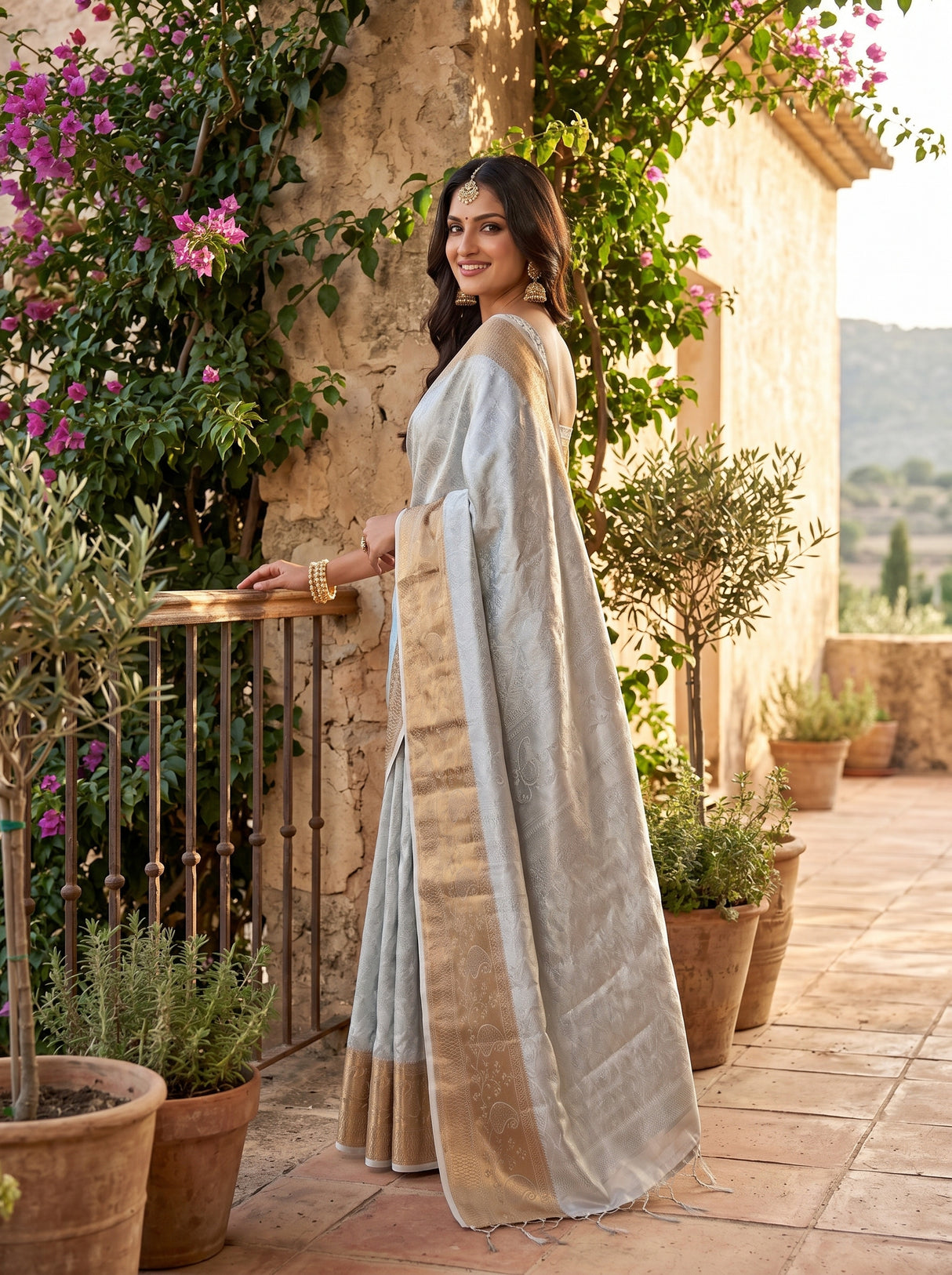 MIMOSA Saree Saree — pose 2 styling detail