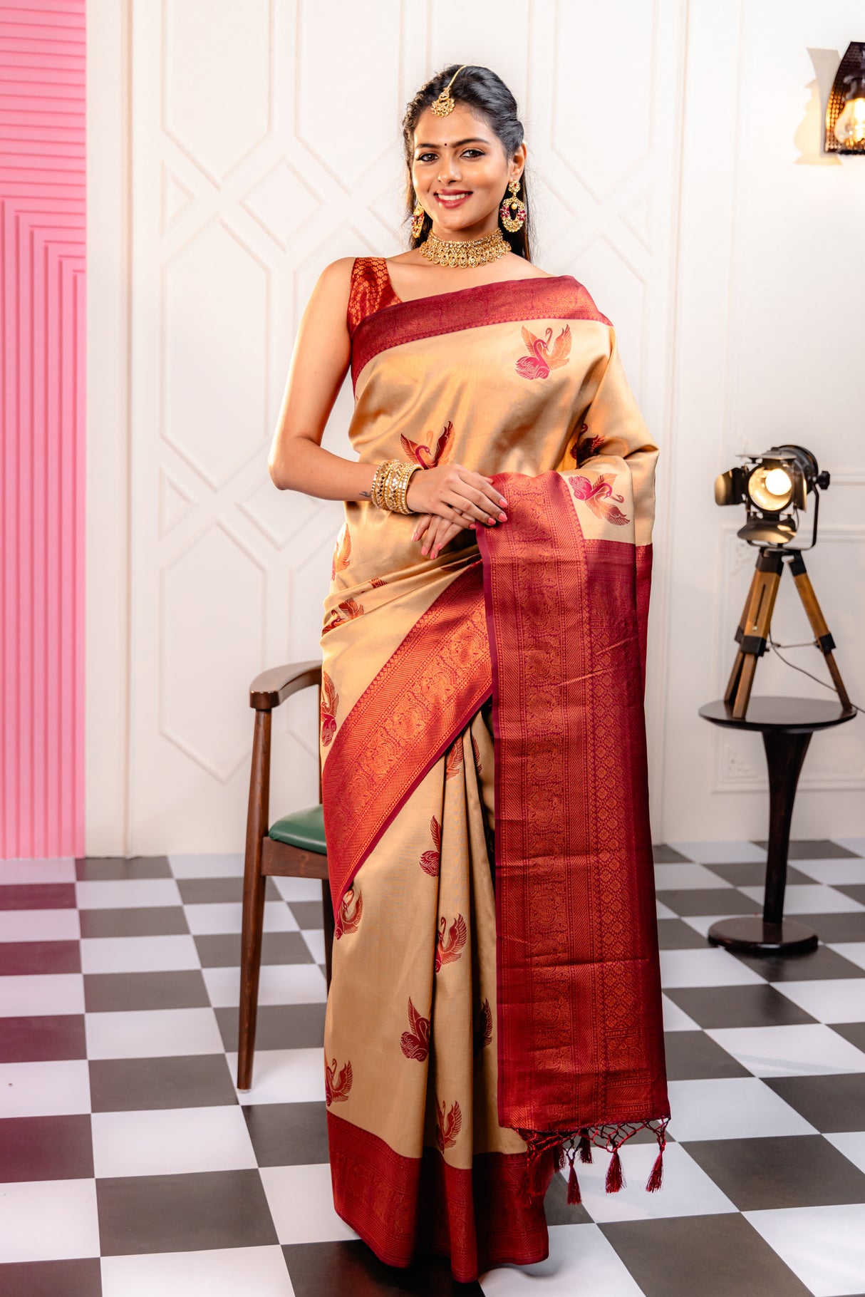 Mimosa Women's Woven Design Kanjivaram Style Art Silk Saree With Blouse Piece : SA00001778MRFREE