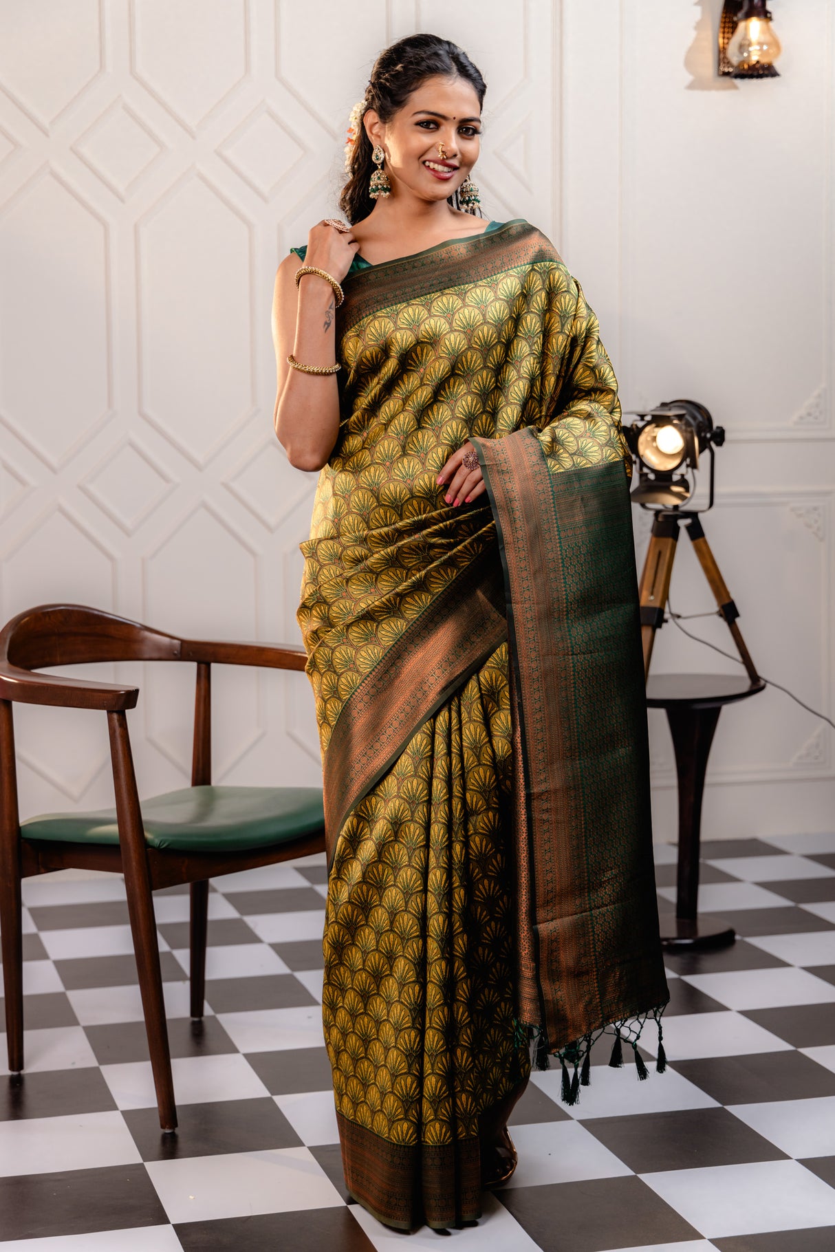 Mimosa Women's Woven Design Kanjivaram Style Art Silk Saree With Blouse Piece : SA00001790YLWFREE