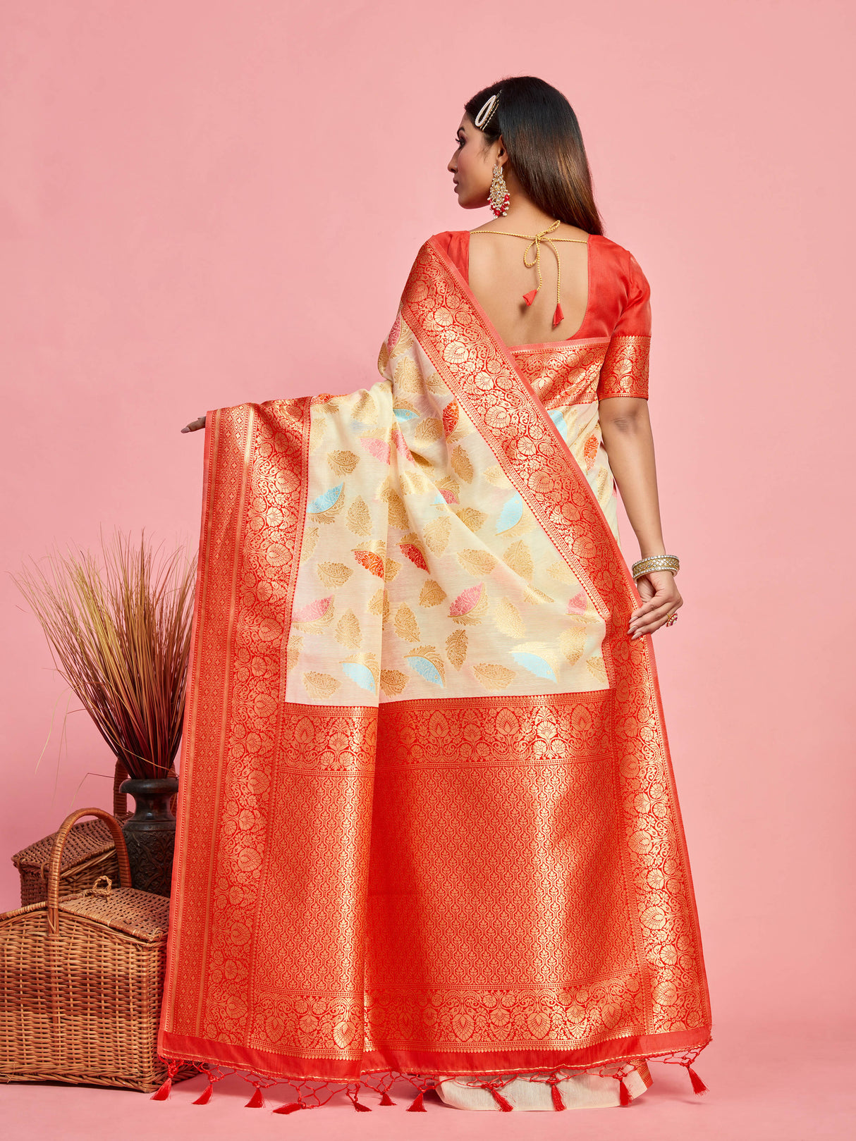 Mimosa Women's Woven Design Kanjivaram Linen Saree With Blouse Piece : SA00001245OFWFREE