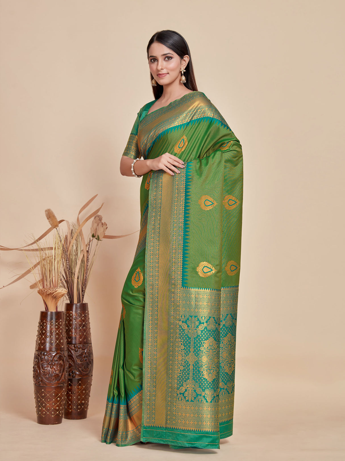 Mimosa Women's Woven Design Kanjivaram Style Art Silk Saree With Blouse Piece : SA00001377OLFREE