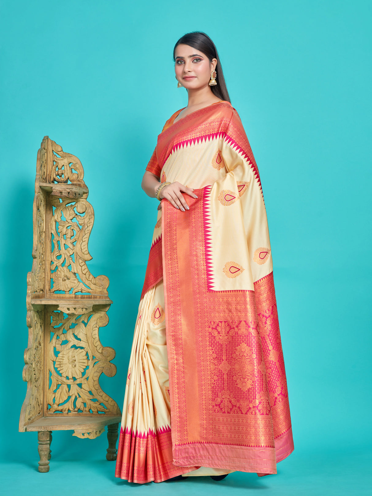 Mimosa Women's Woven Design Kanjivaram Style Art Silk Saree With Blouse Piece : SA00001377HWFREE