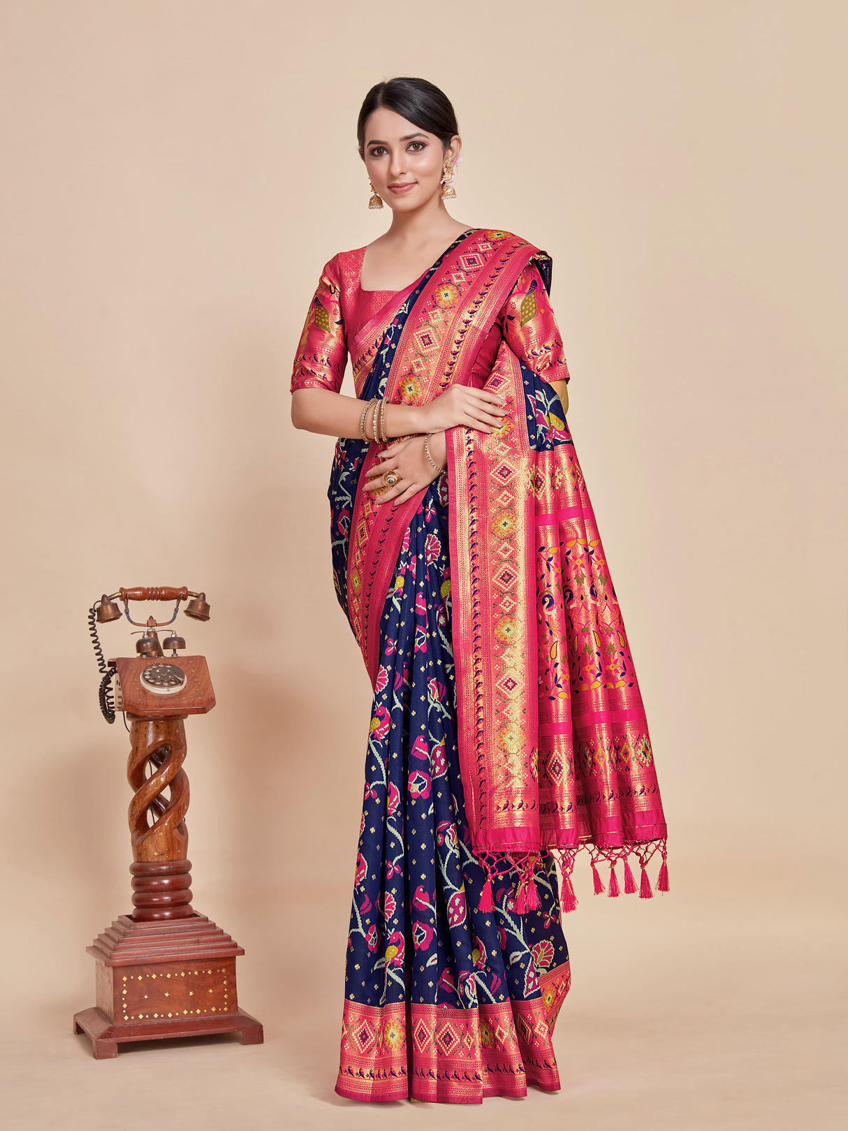 Mimosa Women's Woven Design Kanjivaram Style Art Silk Saree With Blouse Piece : SA00001416NVFREE