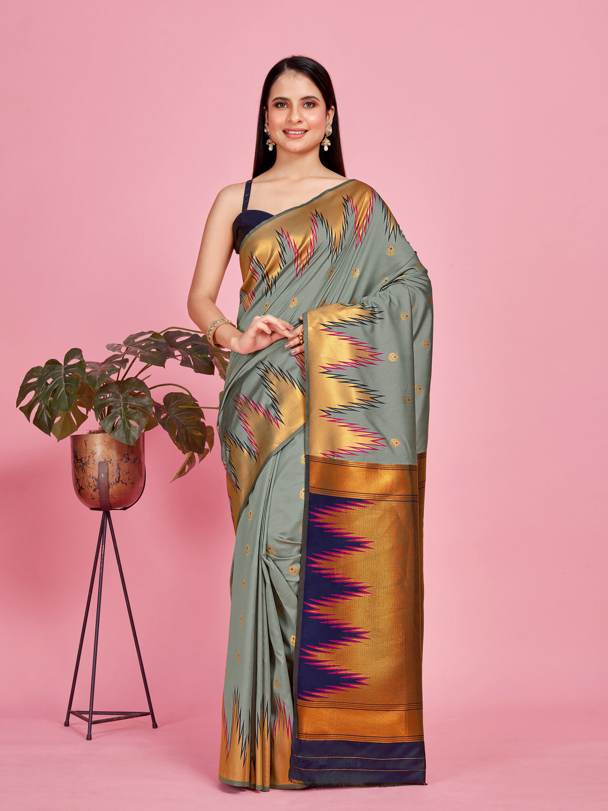 Mimosa Women's Woven Design Kanjivaram Style Art Silk Saree With Blouse Piece : SA00001386GYFREE