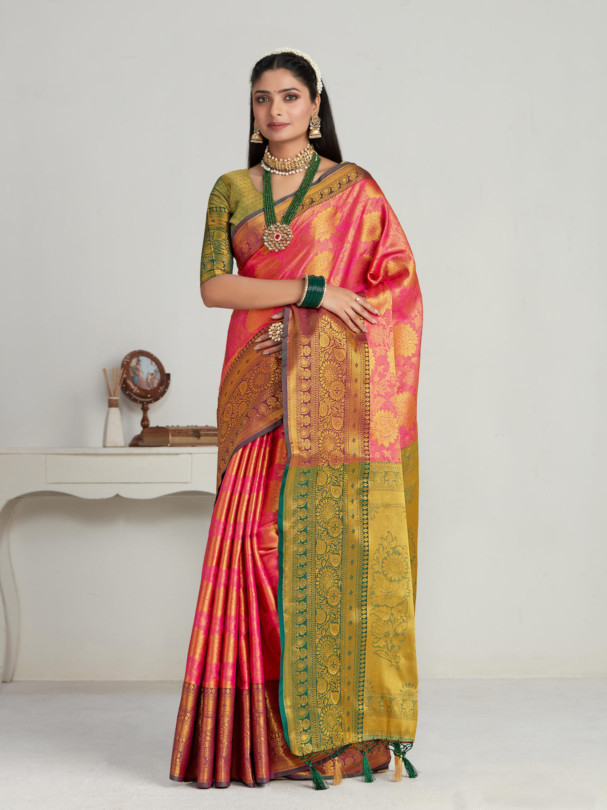 Mimosa Women's Woven Design Kanjivaram Art Silk Saree With Blouse Piece : SA00001128RN