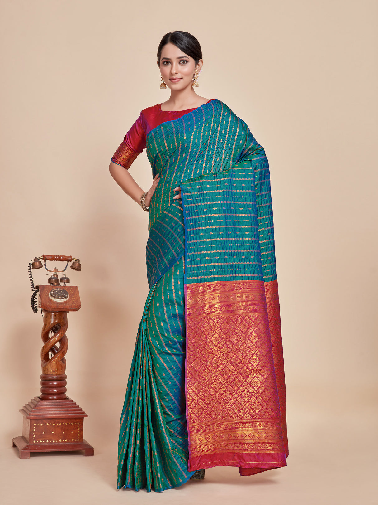 Mimosa Women's Woven Design Kanjivaram Style Art Silk Saree With Blouse Piece : SA00001374IBFREE