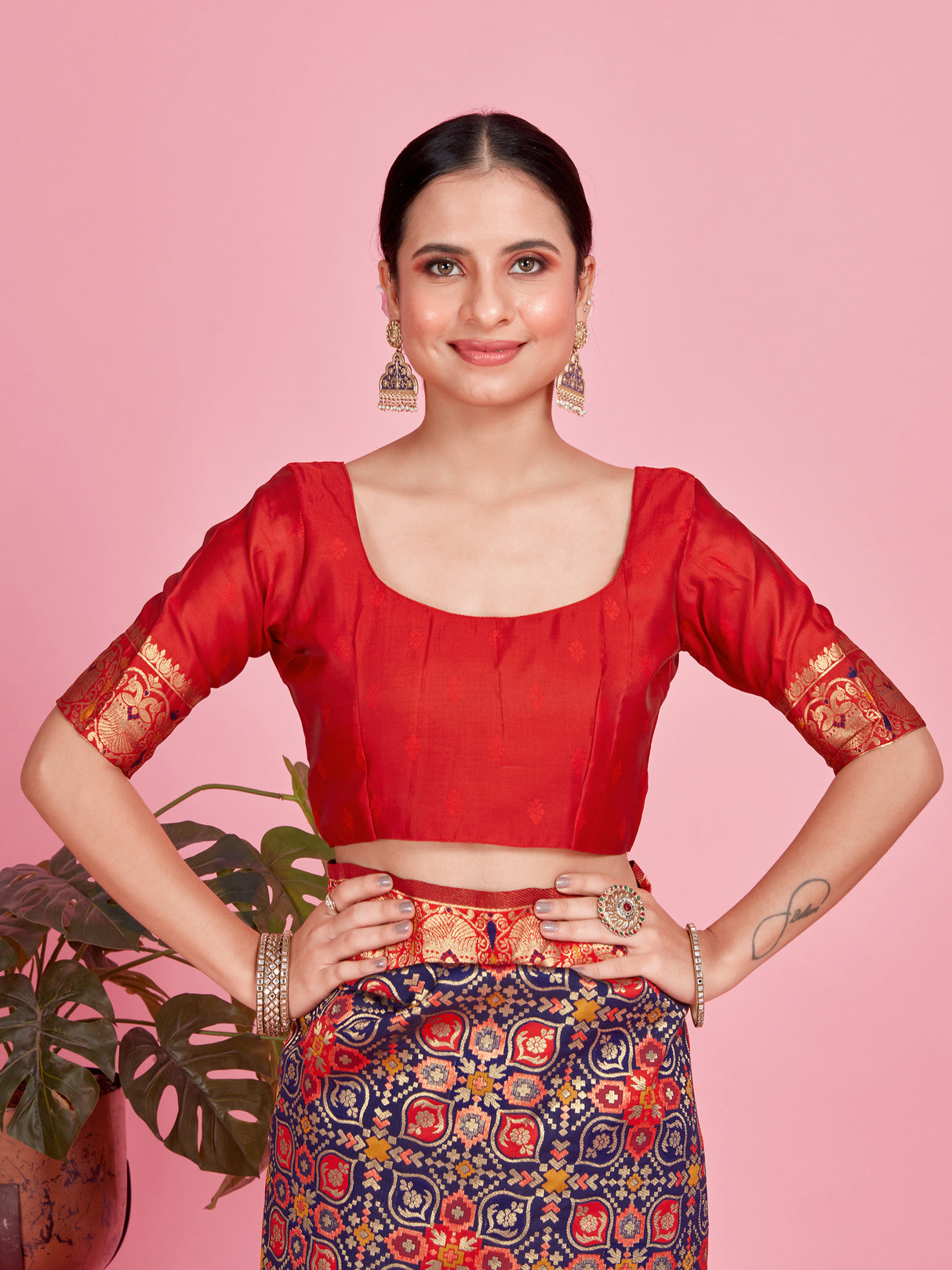 Mimosa Women's Woven Design Patola Style Art Silk Saree With Blouse Piece : SA00001342NVFREE