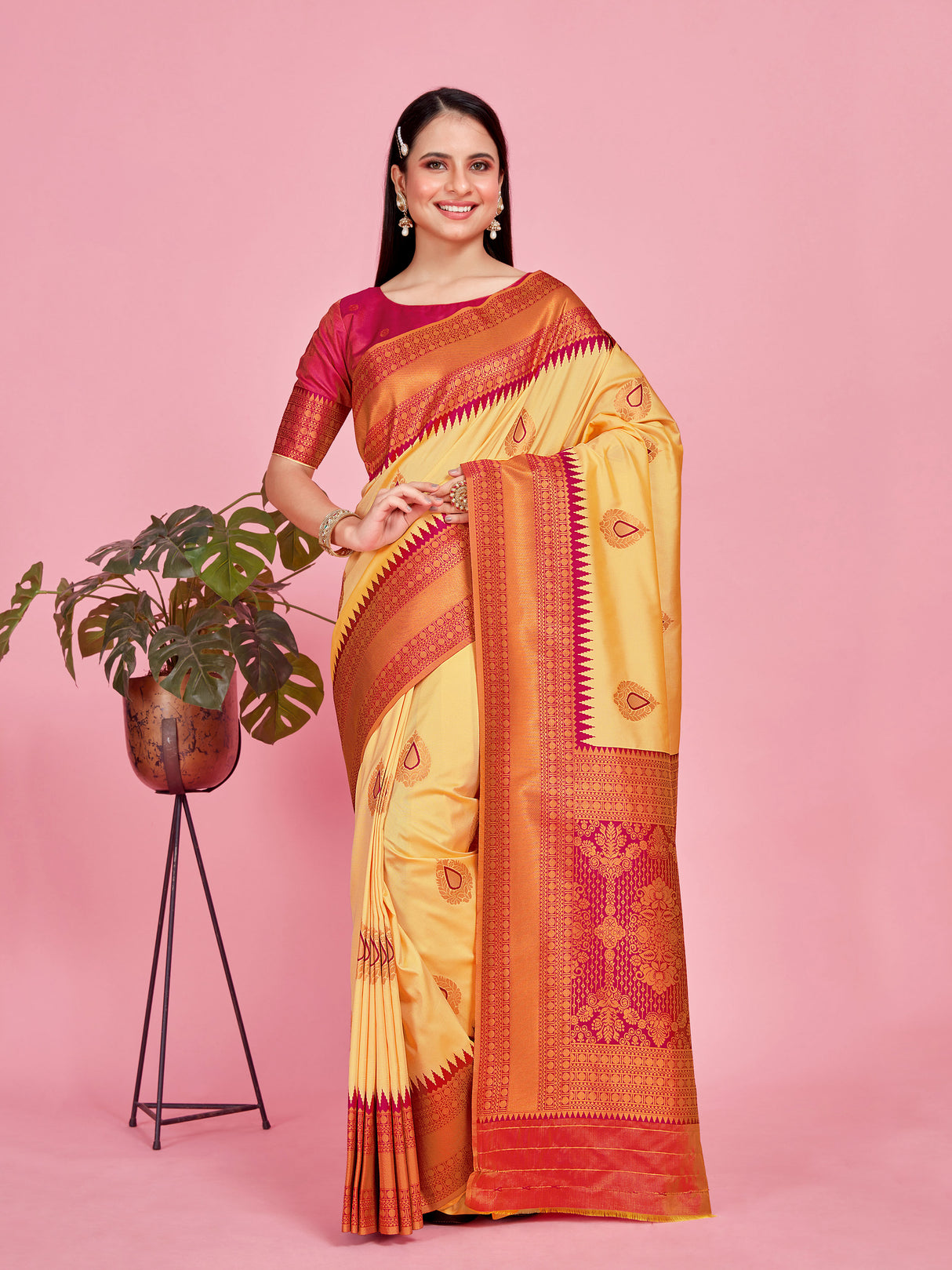 Mimosa Women's Woven Design Kanjivaram Style Art Silk Saree With Blouse Piece : SA00001377BEGFREE