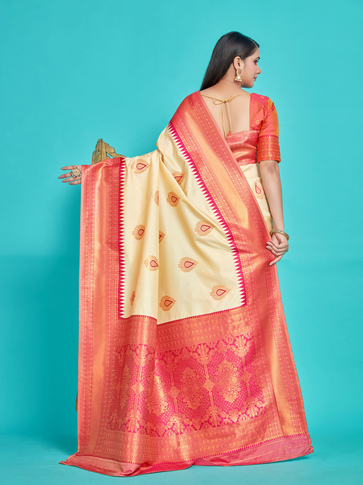 Mimosa Women's Woven Design Kanjivaram Style Art Silk Saree With Blouse Piece : SA00001377HWFREE