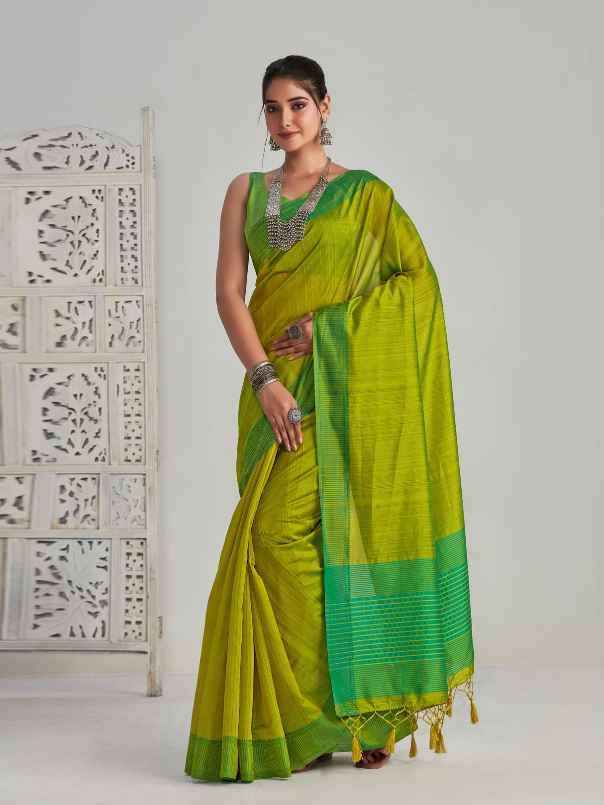 Mimosa Women's Woven Design Kanjivaram Style Art Silk Saree With Blouse Piece : SA0000861LR